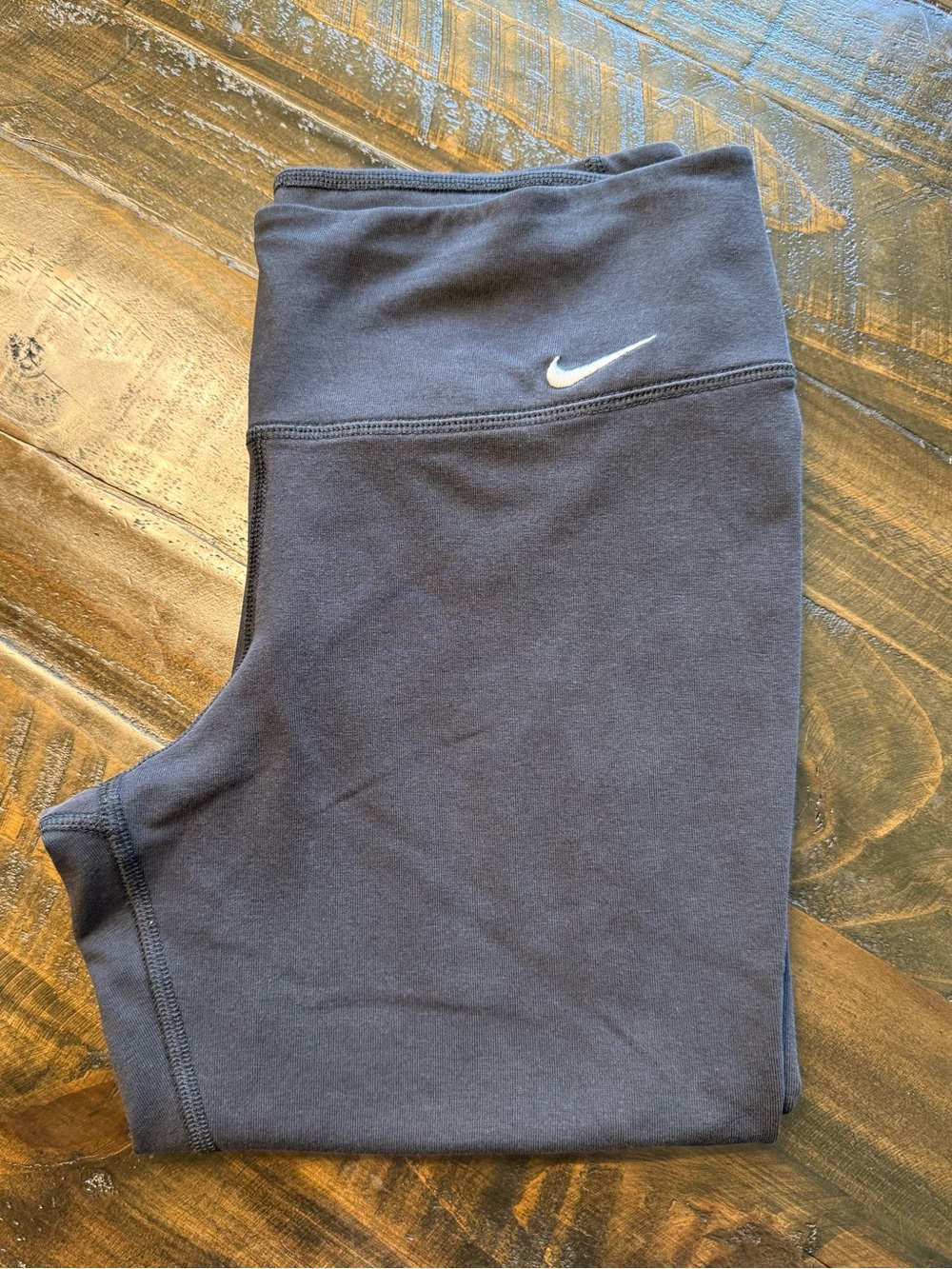 Nike women’s Black Athletic Leggings - Capri